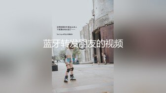 夜色精品探花约了个黑裙吊带少妇啪啪，沙发口交调情一番上位骑乘快速抽插猛操